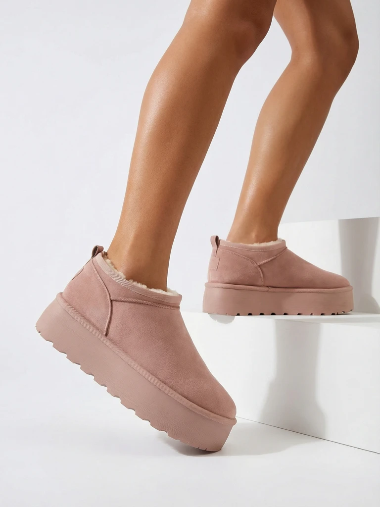 Royalfashion Naiste lühikesed saapad a'la lumesaapad Ozozi