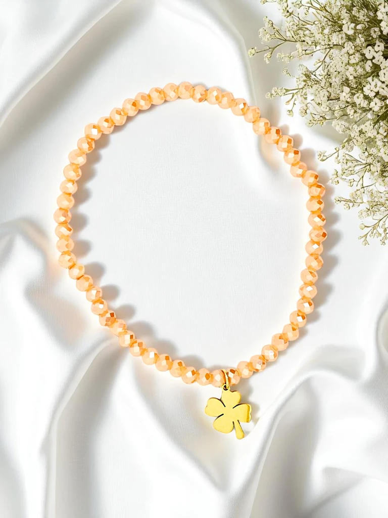 Royalfashion Women's bracelet with a clover charm