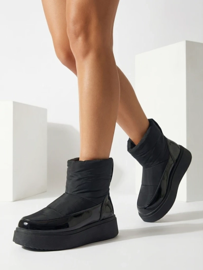 Royalfashion Black Maderta slip-on women's snow boots