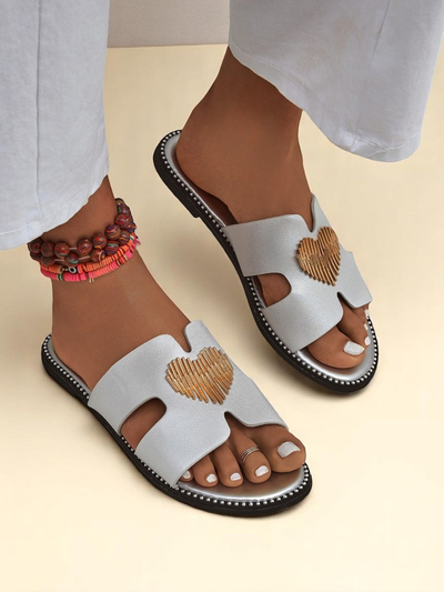 Royalfashion Женские шлепанцы на плоской подошве Heart Chic