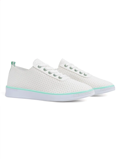 Royalfashion Women's perforated sports shoes Pumbes