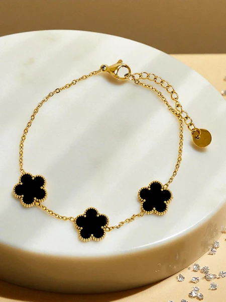 Callisto Nero Bracelet with Flower Motif