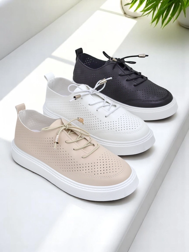 Royalfashion Naiste perforatsiooniga laced spordijalatsid Vaned