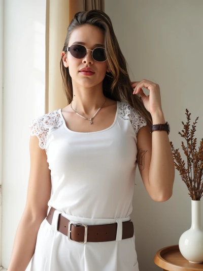 Роялфэшн Хлопковая женская футболка с кружевными рукавами