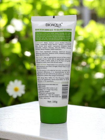 Cleansing foam with bean extract