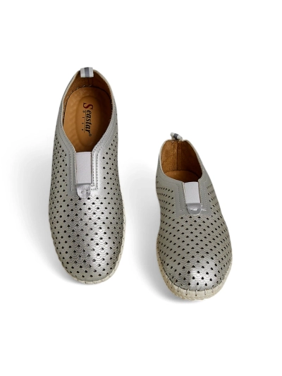 Royalfashion Женские перфорированные лоферы Gofielle