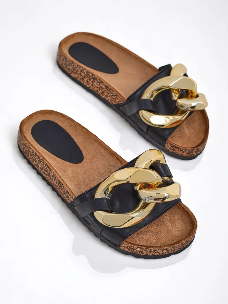 Royalfashion Черные женские шлепанцы с украшением Sofig