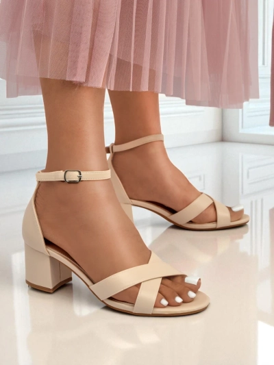 Royalfashion Women's sandals with a low block heel Eleganza Strap