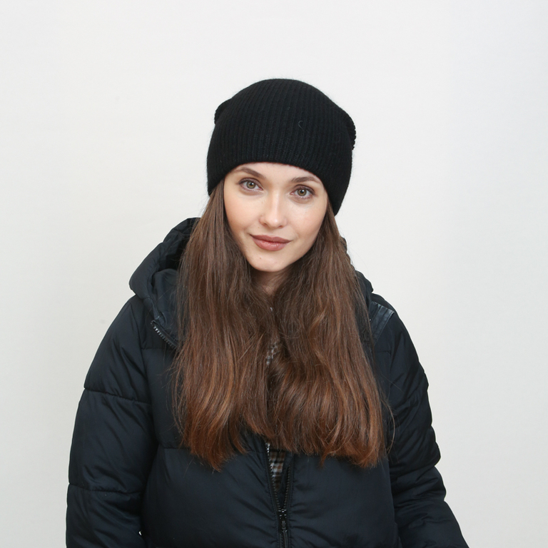 Black knitted women's beanie - Accessories