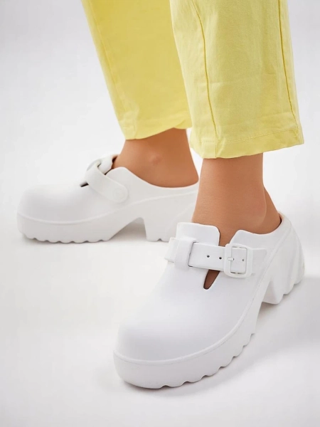 Royalfashion Naiste kummist kontsaga sandaalid Voxones