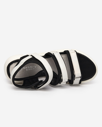 Girls' sandals fastened with Velcro in white Mumin-Shoes