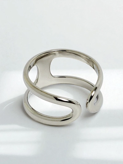 Браслет-обруч Dolce Vita с декоративными шармами