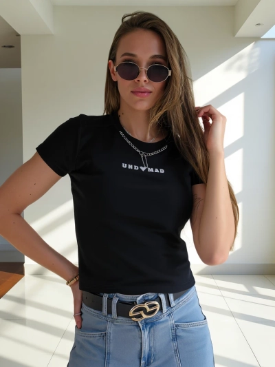 Royalfashion Naiste Puuvillane Croptop, millel on kiri