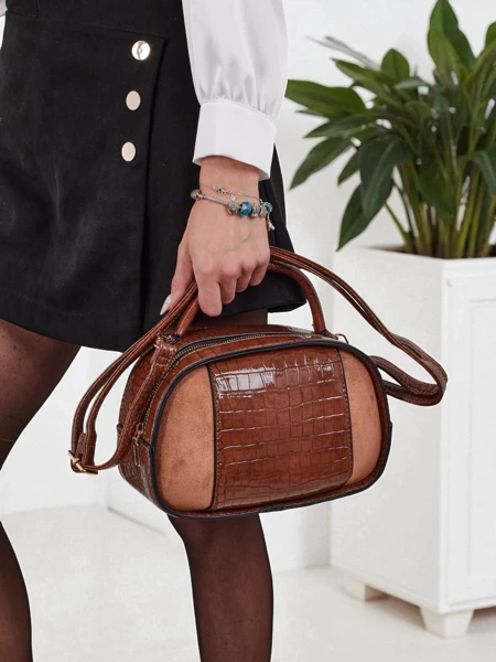 Väike naiste lakitud ökonahast käekott Lunar Space