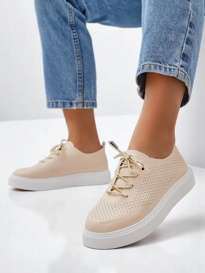 Royalfashion Women's perforated laced sports shoes Vaned