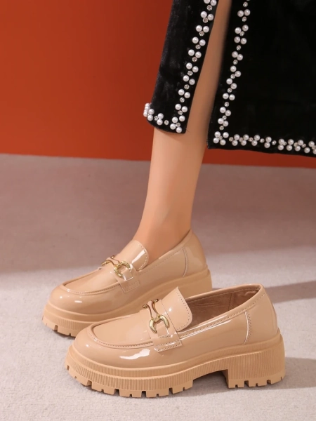 Royalfashion Женские патентные мокасины Berieta