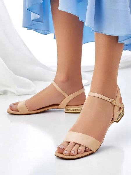Royalfashion Naiste lamedad sandaalid Aronies