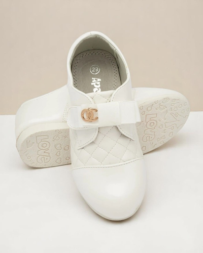 Royalfashion Girls' white quilted eco leather half shoes Mawert