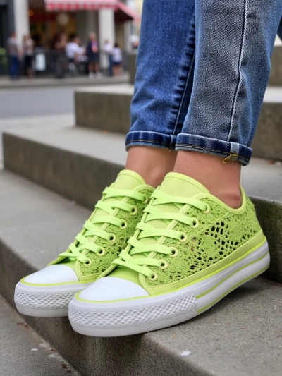 Royalfashion Women's perforated sneakers Nizzet