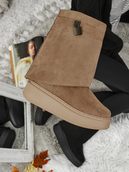 Lühikesed naiste a'la saapad kinnitatava pealisega Elizze