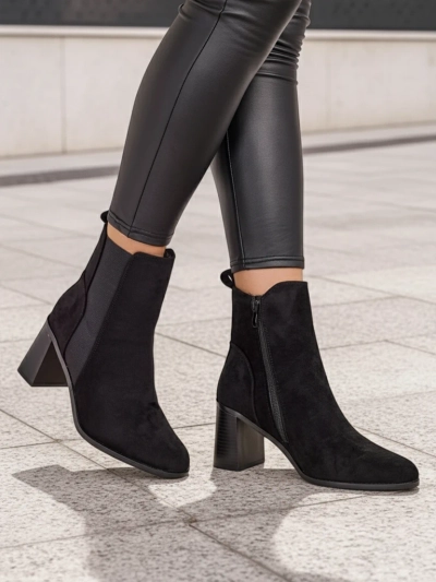 Royalfashion Women's ankle boots on the heel Enotto