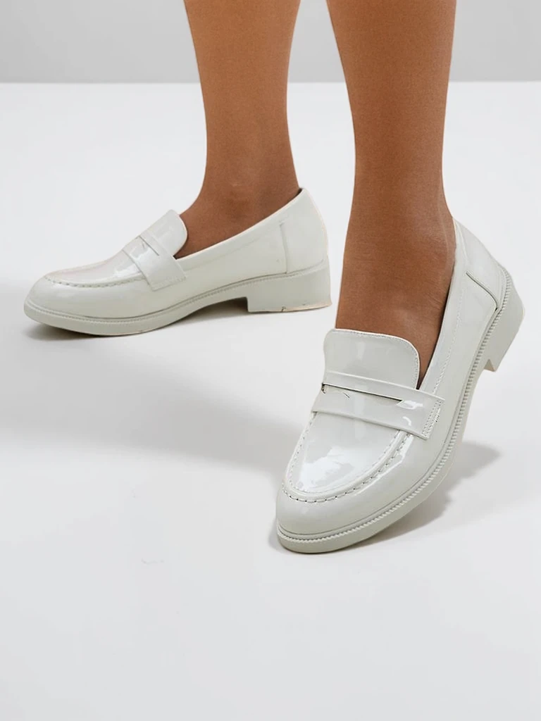 Royalfashion Women's patent loafers Aylay