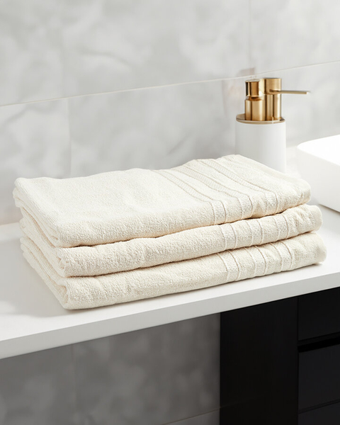 Royalfashion Set of 3 bathroom towels