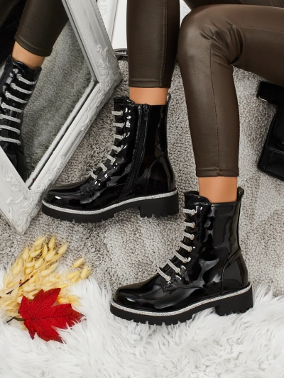 Fjorra Women's Patent Lace-up Ankle Boots