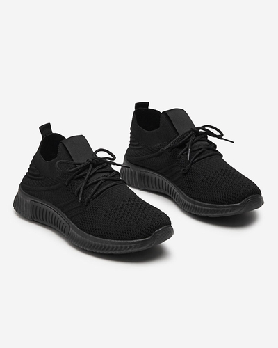 Черные женские кроссовки Merisal