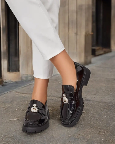 Royalfashion Женские лакированные мокасины Bemies