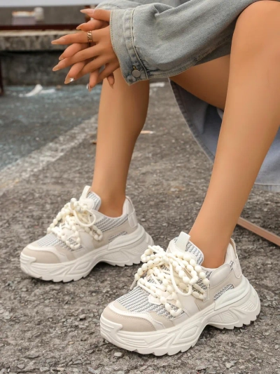 Royalfashion Naisten urheilukengät paksummalla pohjalla Loness