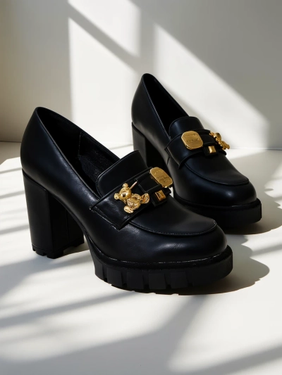 Женские босоножки Ateny на каблуке из экокожи черного цвета