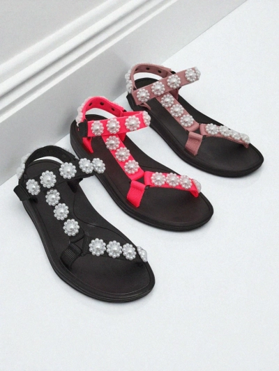 Royalfashion Perseida mustad pärlitega platvormsandaalid