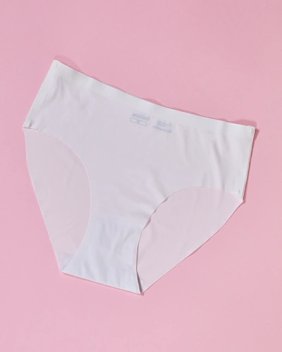 Royalfashion Naiste ribatud aluspüksid laserlõigetega