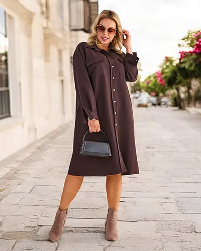 Royalfashion Women's stoffkjole med knapper PLUSS STØRRELSE