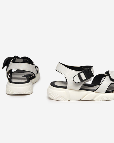 Laste läikivad valged Leepe-Shoes sandaalid