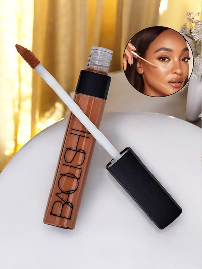 Face concealer in shade Honey