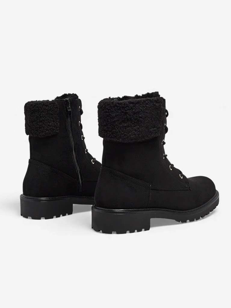 Ökonahast paeltega naiste poolsaapad Trevolla