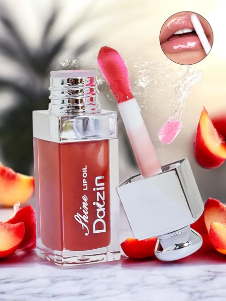 Lip gloss color Dark Red