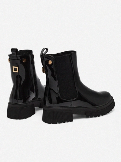 Lakitud kunstnahast naiste saapad Calebi