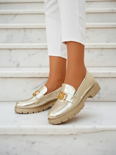 Chloé Golden Moccasins Elegant Women's Style