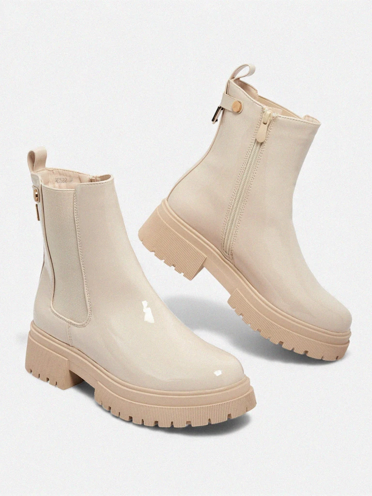 Лакированные женские ботинки из экокожи Calebi