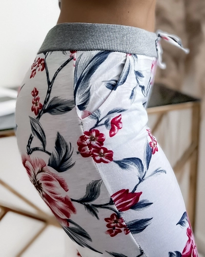 Women's white and pink 3/4 print shorts PLUS SIZE - Clothing