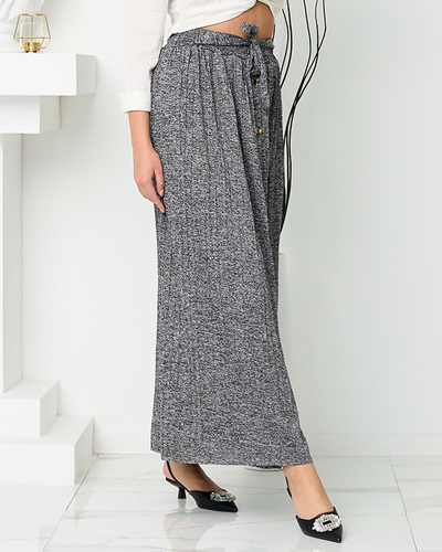 Ladies' pleated midi skirt with dark gray buttons - Footwear