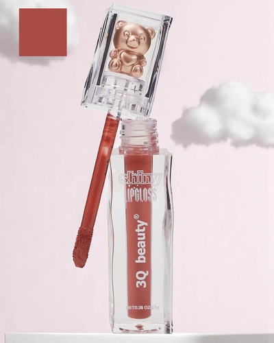 Lipstick in the color Fluffy RoseWood