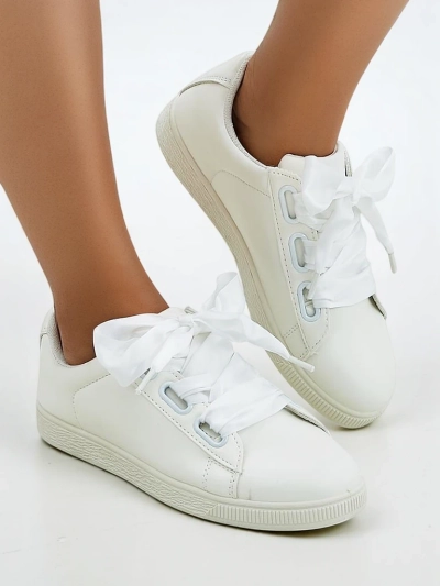 Женские эко-кожаные кроссовки Royalfashion с декоративными шнурками Etti