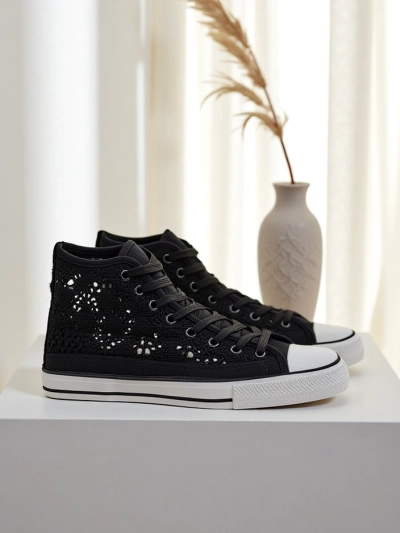 Royalfashion Women's perforated sneakers Limme