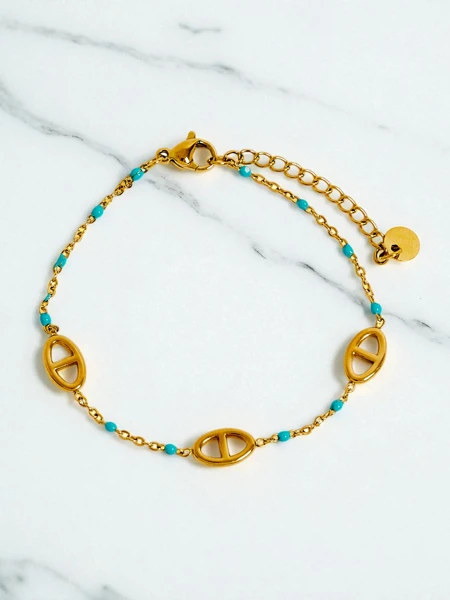 Aurelia Perseus - elegant gold-plated bracelet with a geometric motif