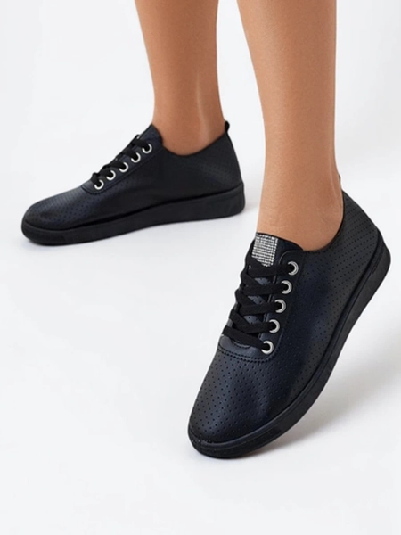 Royalfashion Women's perforated athletic sneakers Kiarre