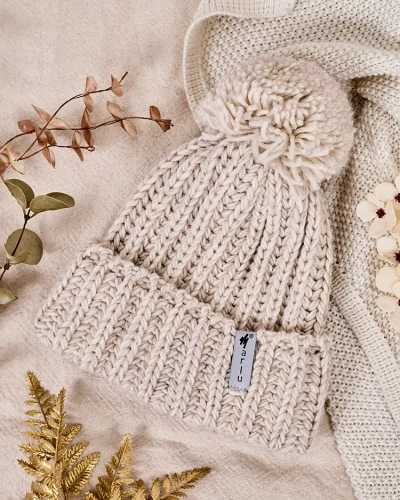 Royalfashion Kvinnur stukkin húfa við pompom